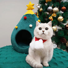 Load image into Gallery viewer, Christmas Cat Nest
